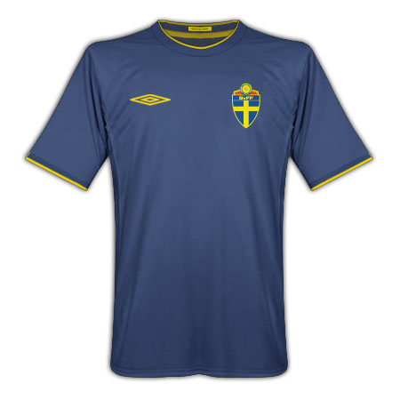 2010-11 Sweden Umbro Away Shirt