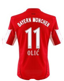 2010-11 Bayern Munich Home Shirt (Olic 11)