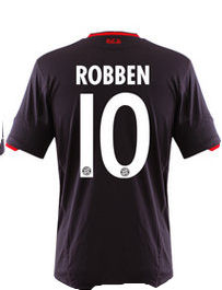 2010-11 Bayern Munich 3rd Shirt (Robben 10)