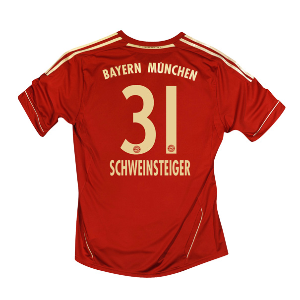 2011-12 Bayern Munich Home Shirt (Schweinsteiger 31)