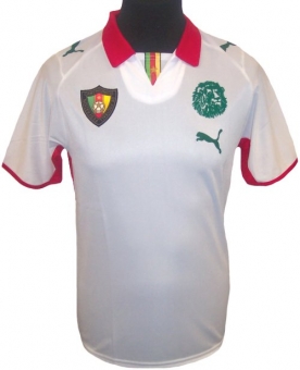 08-09 Cameroon 3rd (with official Samuel Eto'o printing)