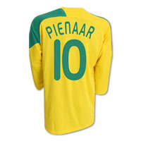 08-09 South Africa home (Pienaar 10)