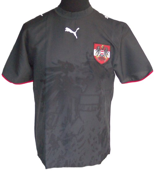 Austria away 06/07