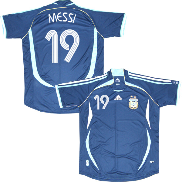 Argentina away (Messi 19) 06/07